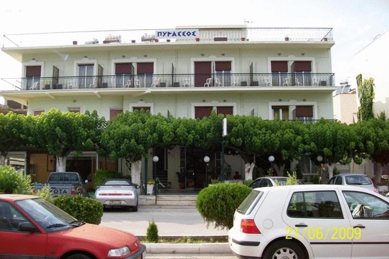 Pyrassos Hotel Néa Ankhíalos Kültér fotó
