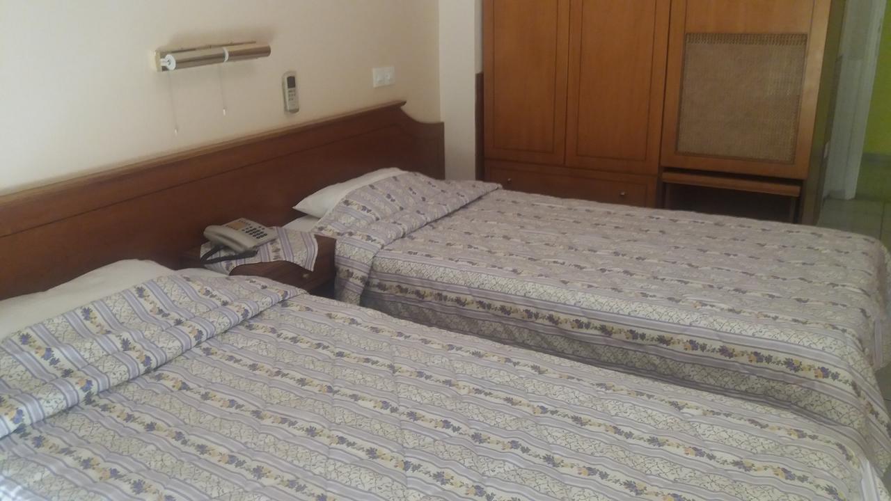 Pyrassos Hotel Néa Ankhíalos Kültér fotó